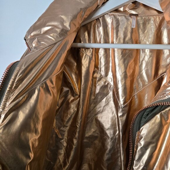 FREE PEOPLE Size XS Reversible Nylon Puffer Oversized Metallic Gold Green Coat - Picture 10 of 16